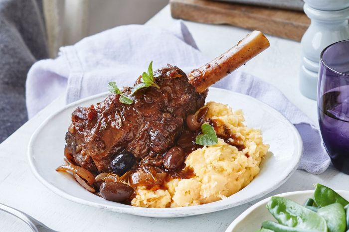 How to cook lamb shanks greek style